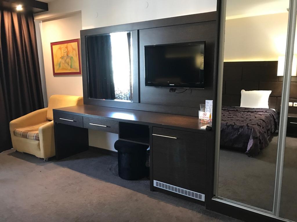 Hotel Kardinal ブラゴエヴグラト エクステリア 写真