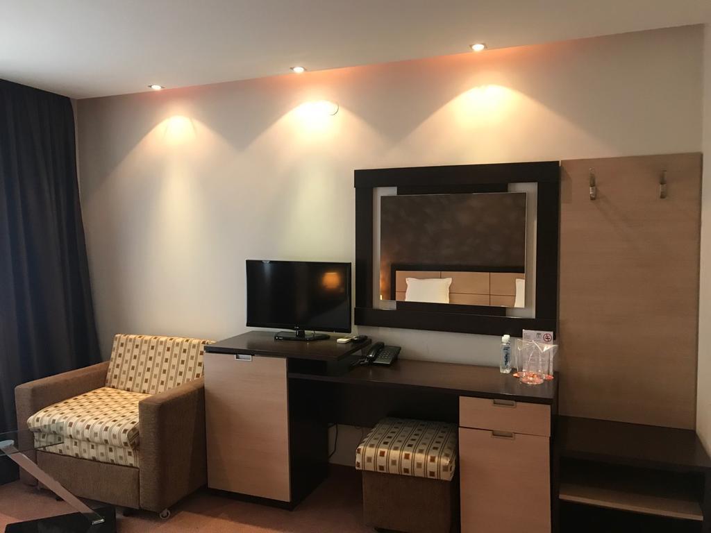 Hotel Kardinal ブラゴエヴグラト エクステリア 写真